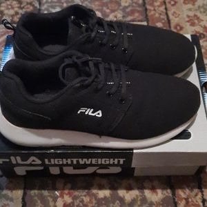 WOMEN'S FILA SNEAKERS